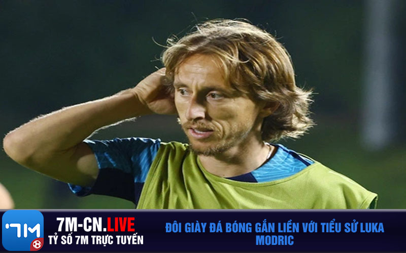 1 3 Đôi giày đá bóng gắn liền với tiểu sử Luka Modric
